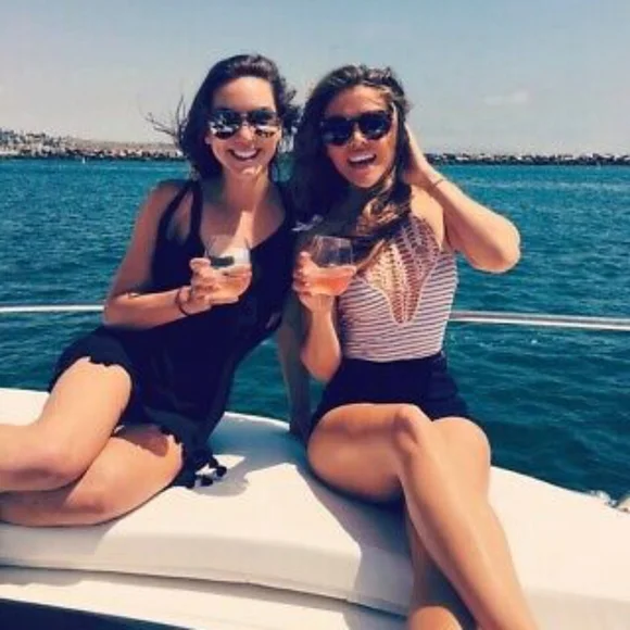 Acacia cape cod teahupoo onepiece M NWOT teahupo'o - Picture 2 of 12